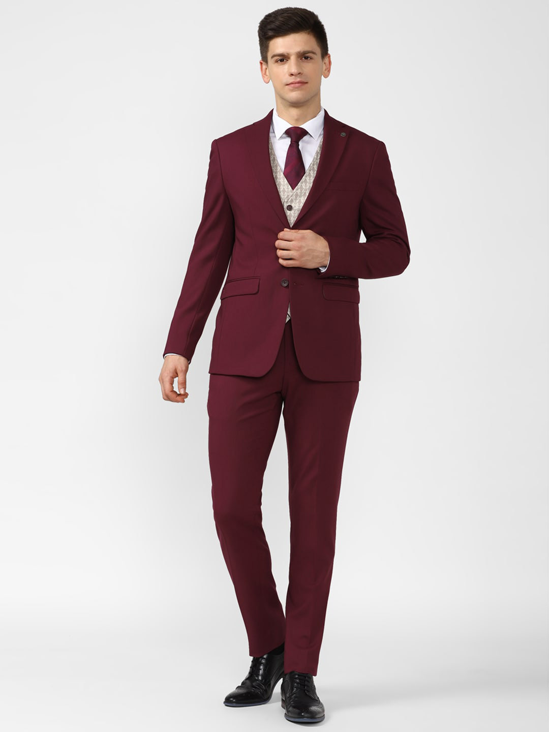Peter England Elite Men Maroon & Cream-Coloured Solid Single-Breasted Slim-Fit 3-Piece Formal Suit