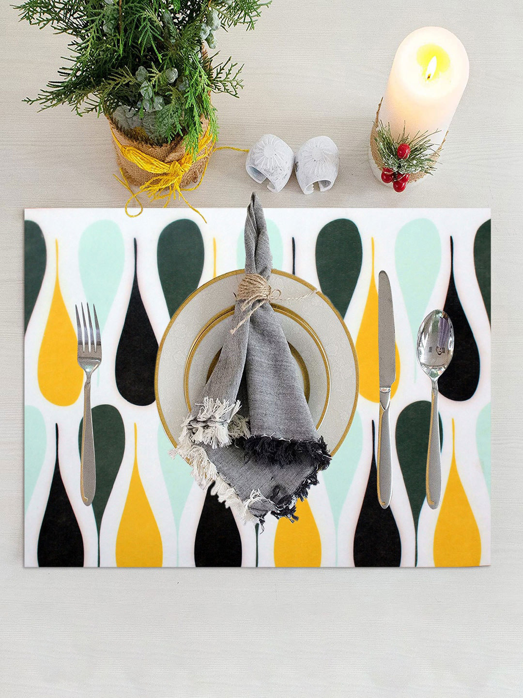 LUXEHOME INTERNATIONAL Set of 6 Yellow & Blue Rubber Placemat With Runner