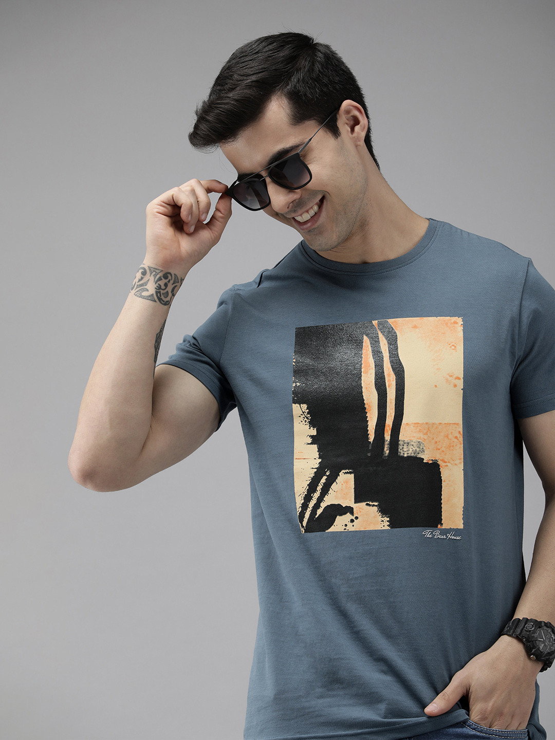 THE BEAR HOUSE Ardor Edition Men Blue & Black Printed Pure Cotton Slim Fit T-shirt