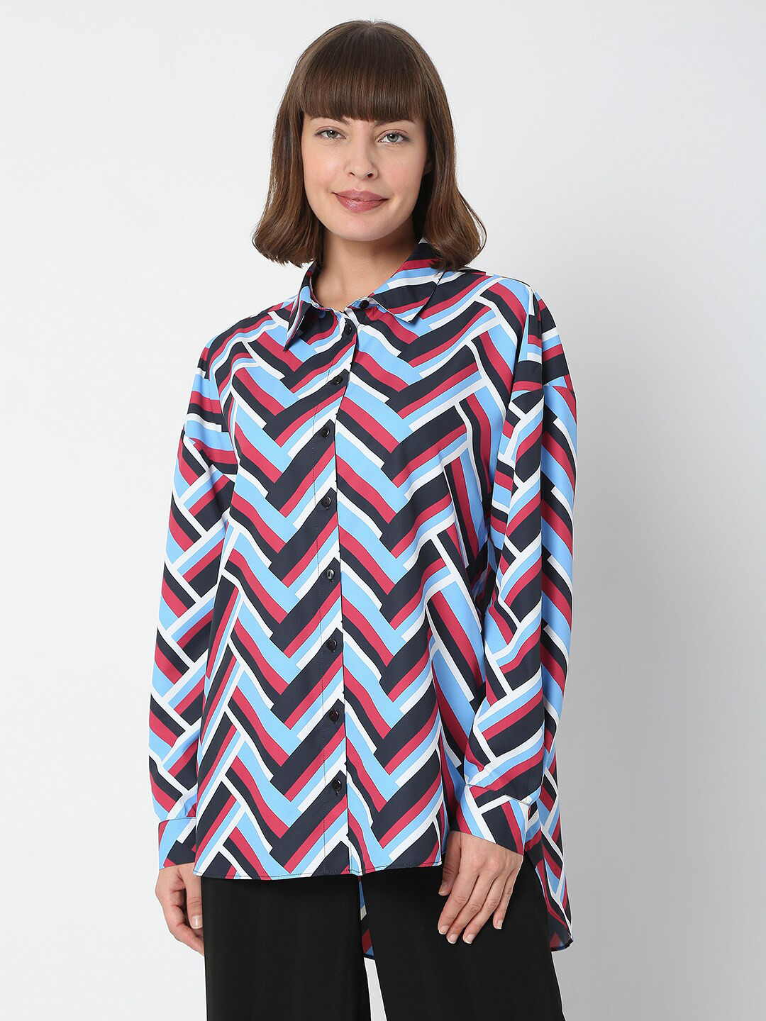 Vero Moda Women Blue Geometric Printed  Regular Fit Polyster Casual Shirt