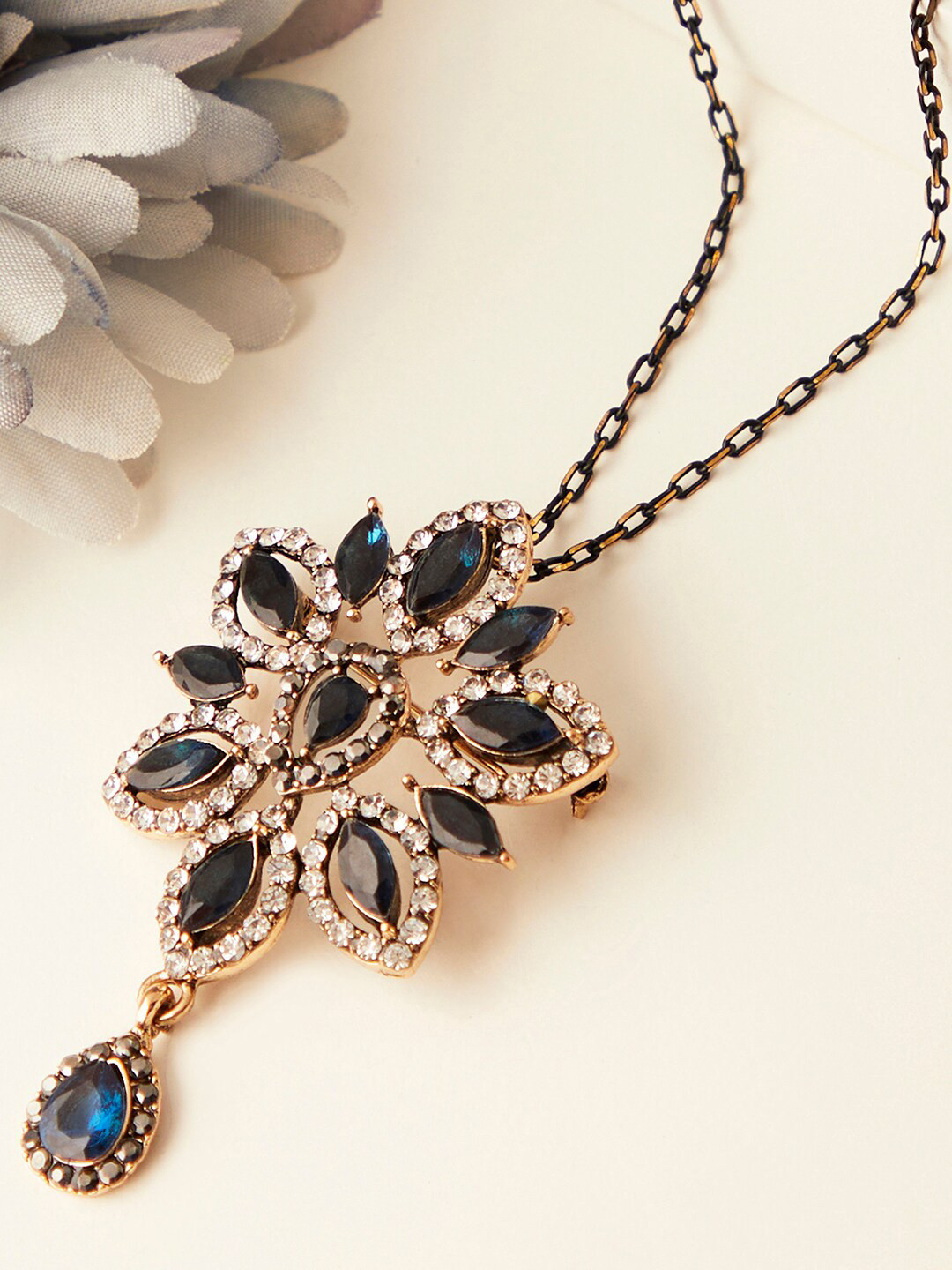 SOHI Gold-Toned & Black Silver-Plated Necklace