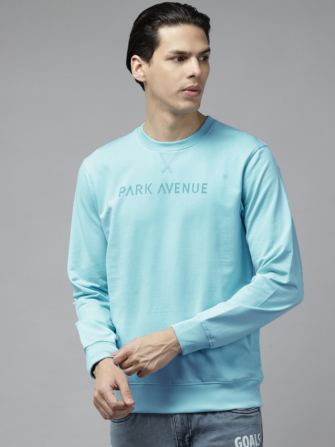 Park avenue shop white sweatshirt