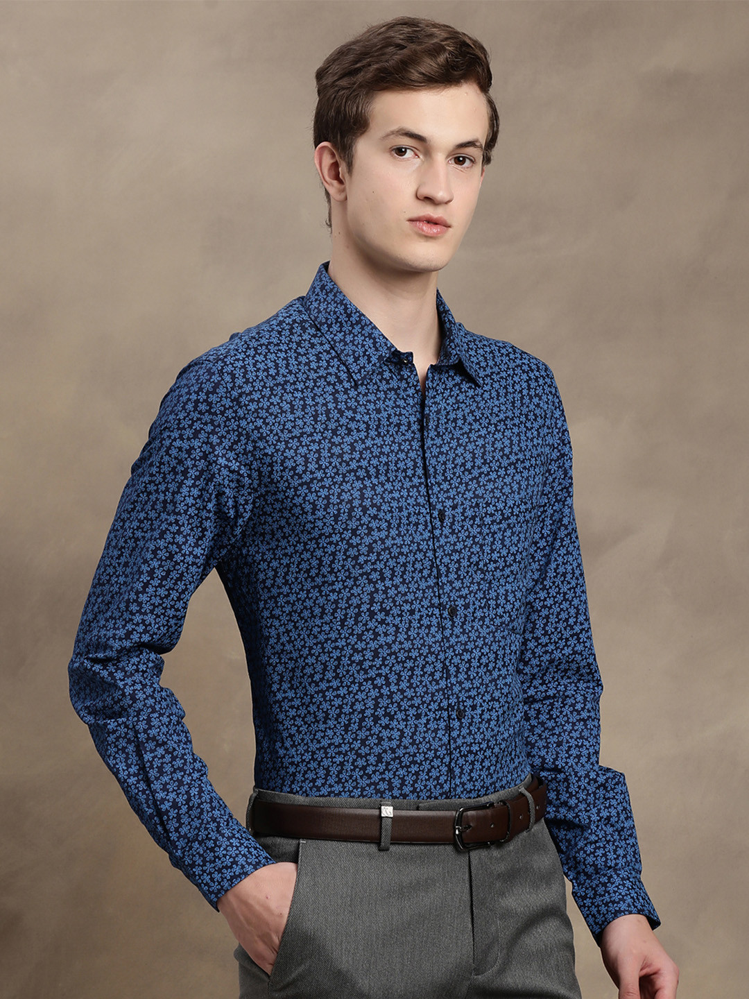 Turtle Men Blue Slim Fit Floral Printed Semiformal Shirt