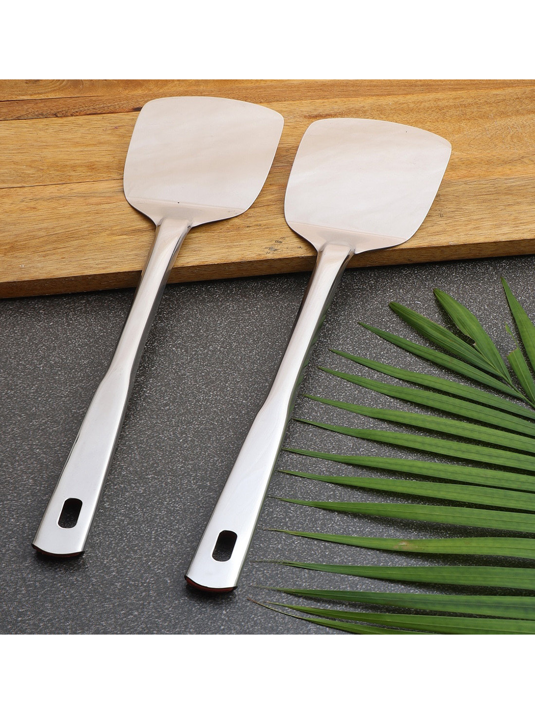 ZEVORA Set Of 2 Silver-Colored Solid Stainless Steel Spatulas