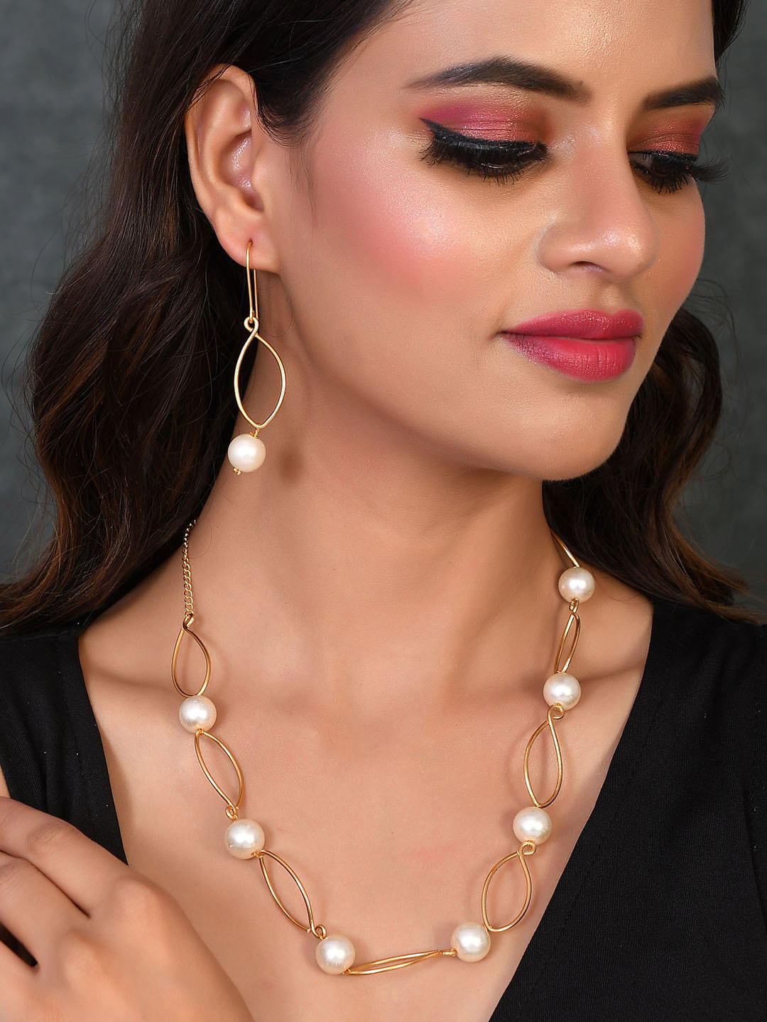 Silvermerc Designs  Gold-Plated Pearl Beaded Jewellery Set