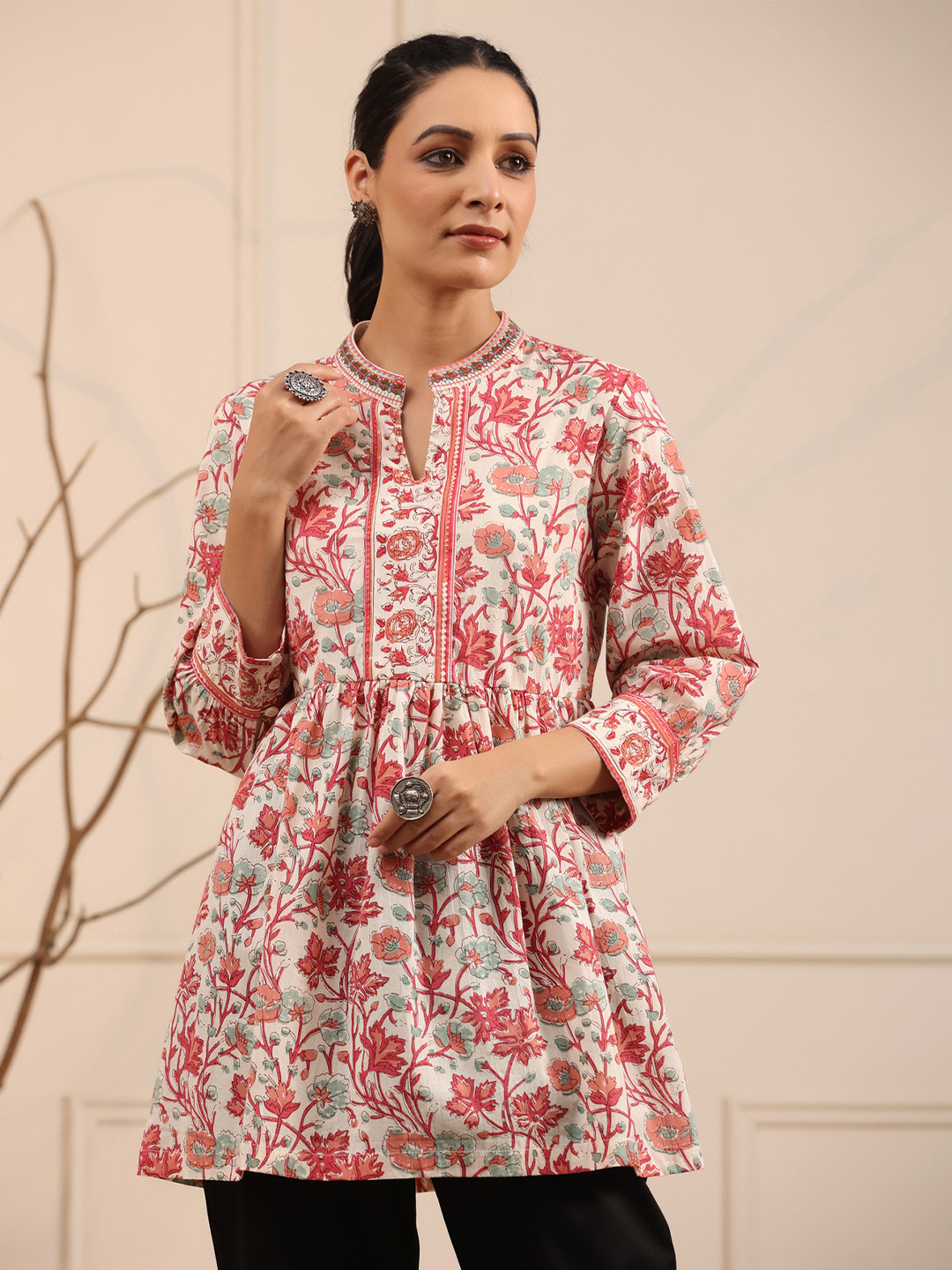 Rain & Rainbow Cream-Coloured & Pink Floral Printed Pure Cotton Kurti