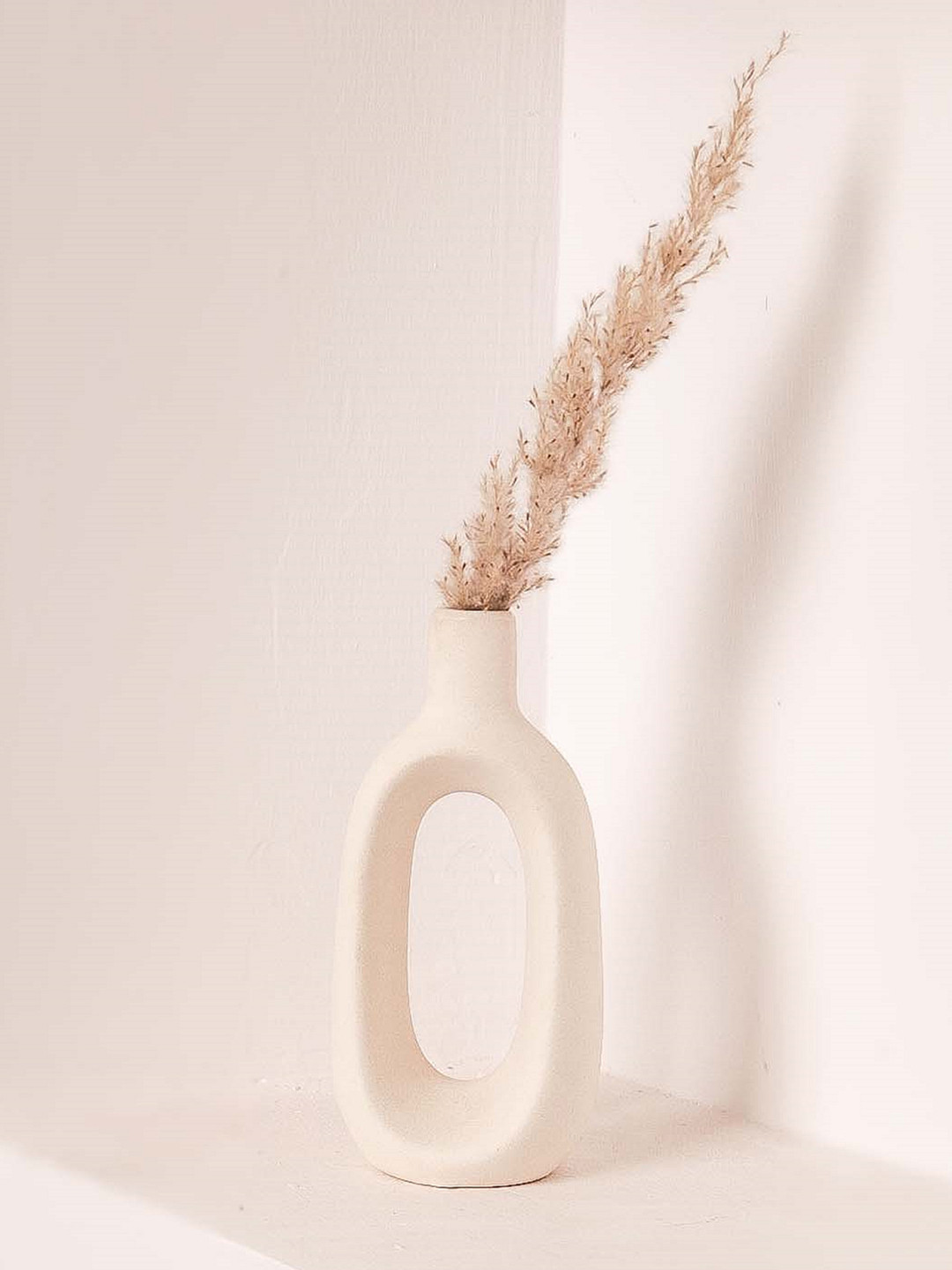 PUREZENTO White Solid Ceramic Flower Vases