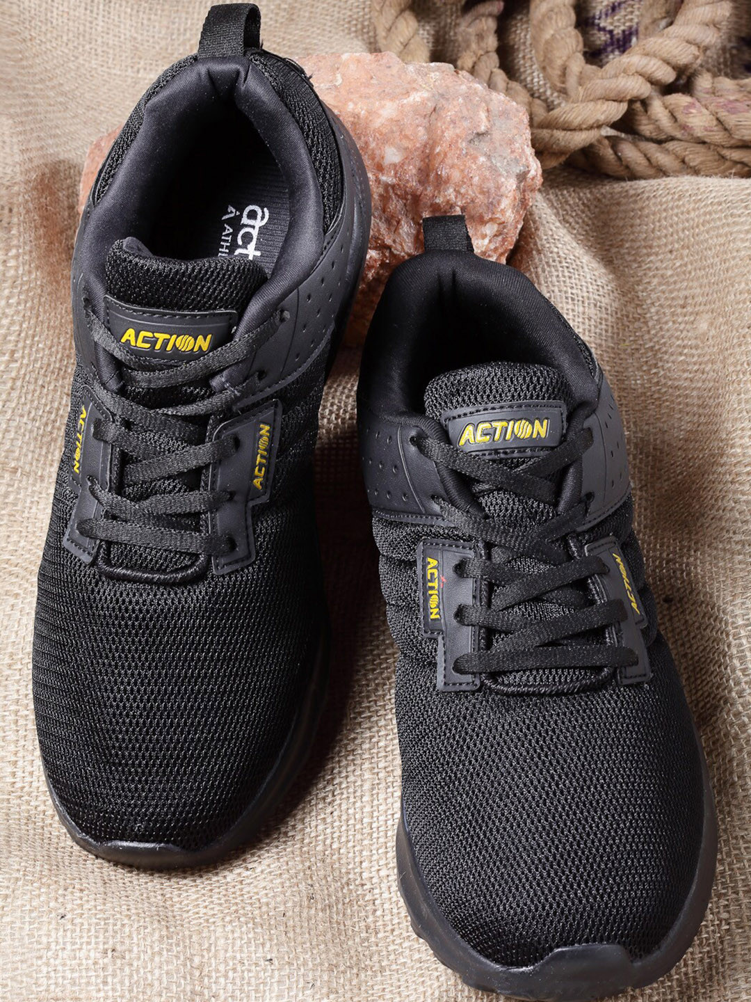Action Men Black Mesh Running Shoes