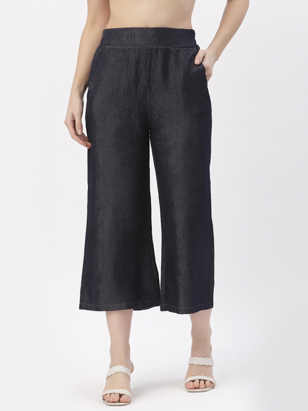 Westwood Women Black Flared Cropped Palazzos