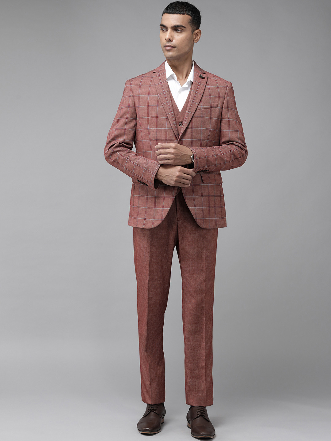 Blackberrys Men Burgundy Solid Slim Fit 3 Piece Formal  Suits