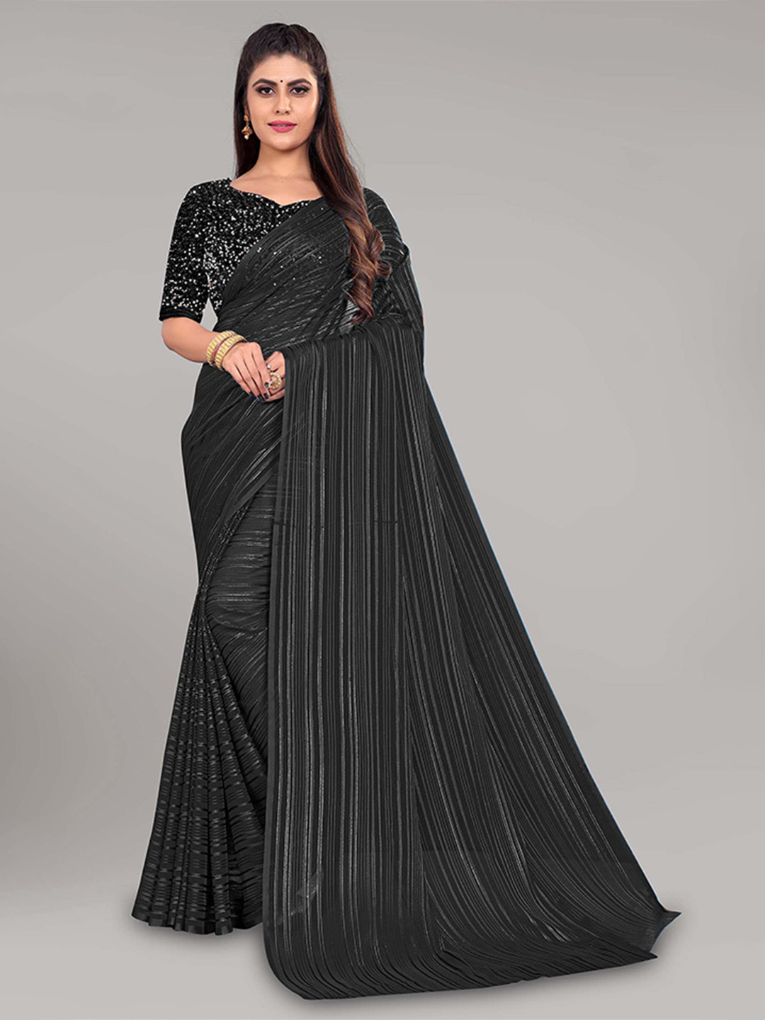Kuvarba Fashion Black Striped Sequinned Saree