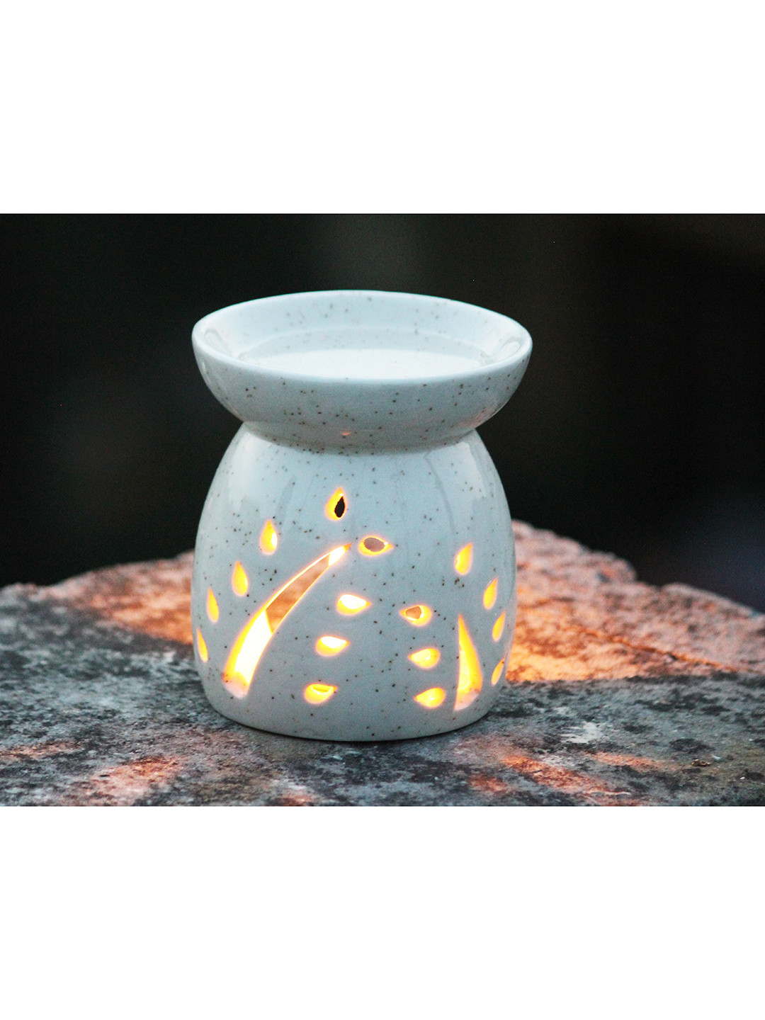Brahmz Adults Ivory White Solid Aroma Oil Diffuser