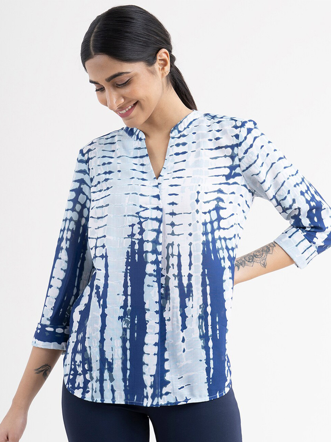 FableStreet White & Navy Blue Tie and Dye Keyhole Neck Top