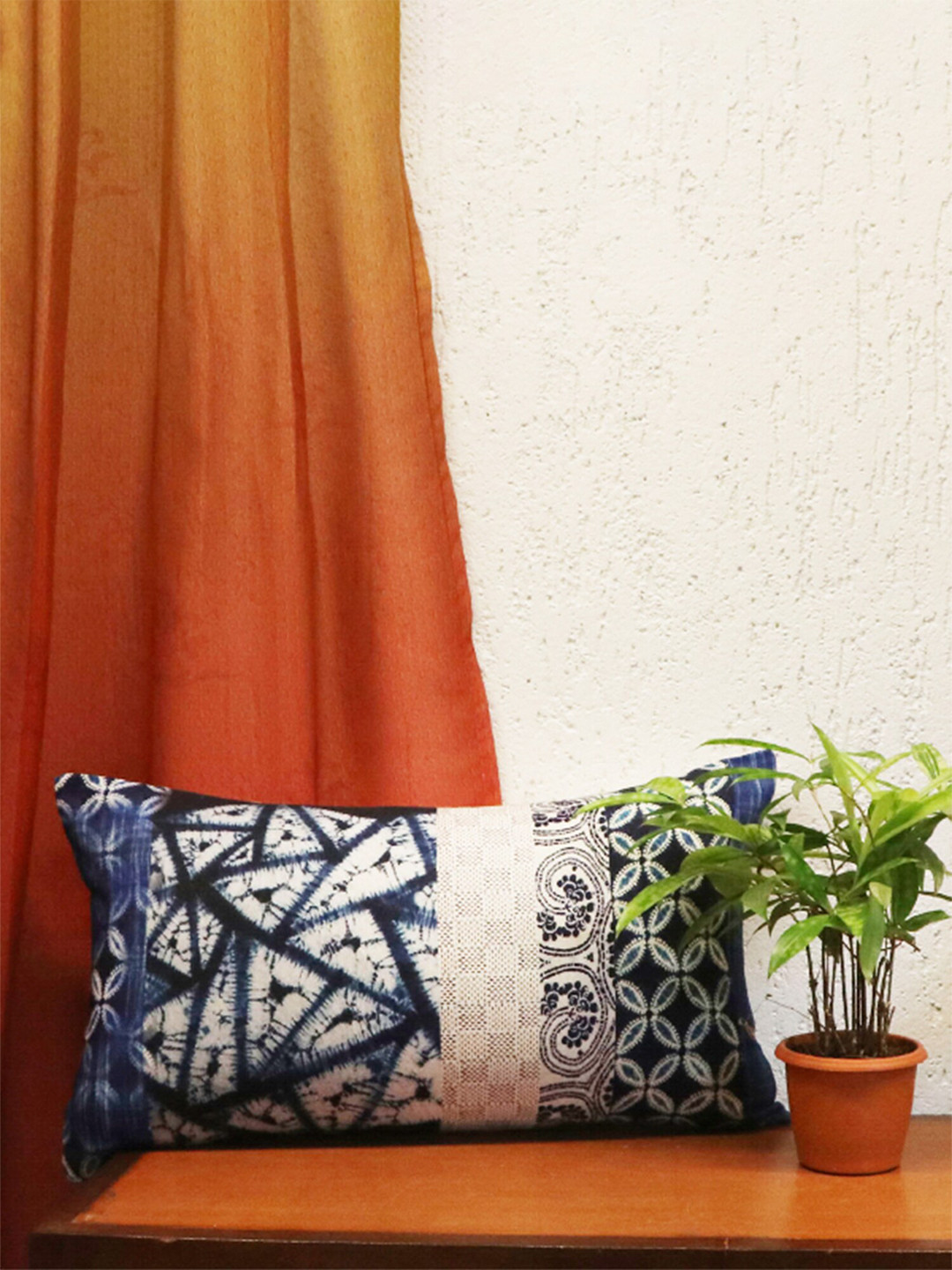 ZEBA Blue & Cream-Coloured Geometric Rectangle Cushion Covers