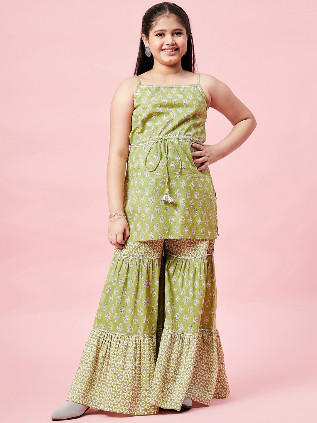 Stylo Bug Girls Green Floral Printed Pure Cotton Kurti with Sharara