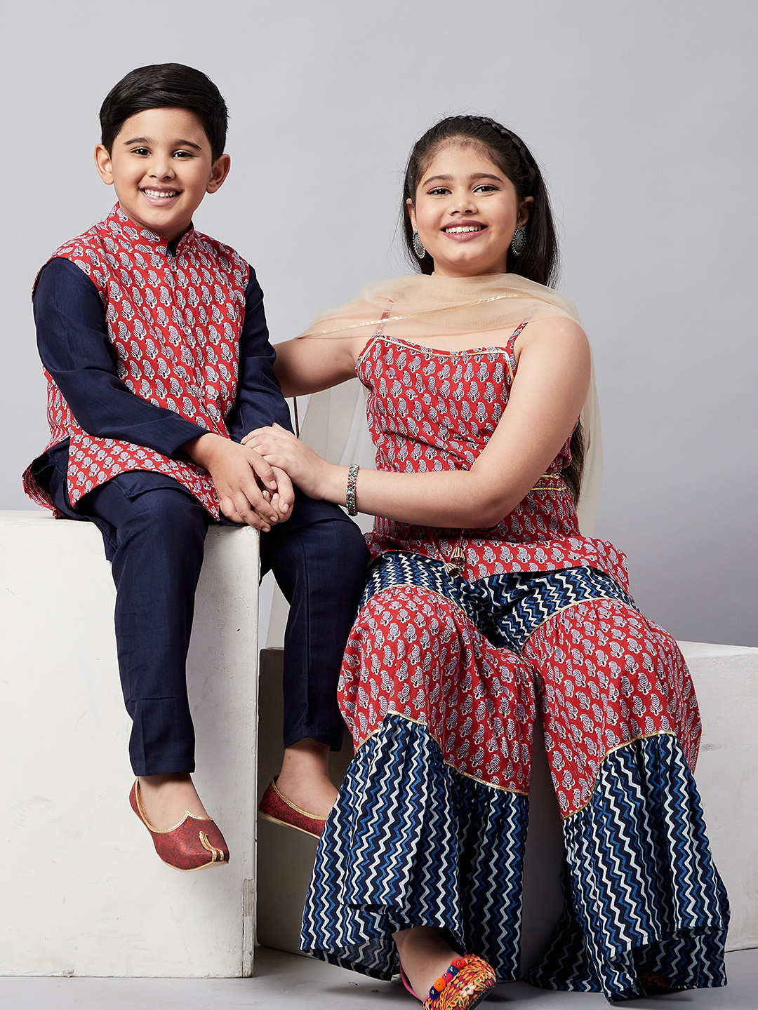 Stylo Bug Girls Red Ethnic Motifs Printed Pure Cotton Kurti with Palazzos & With Dupatta