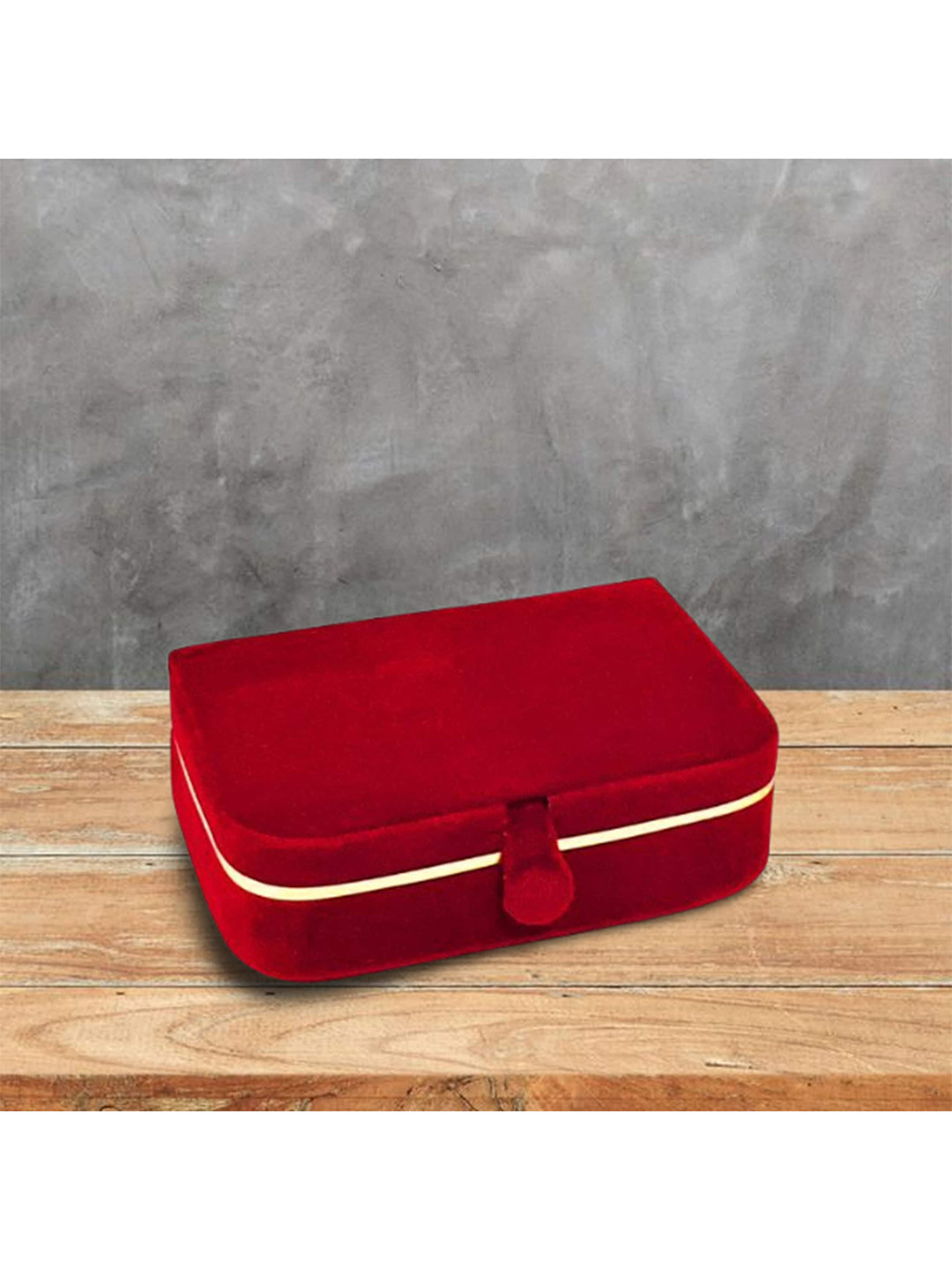 Atorakushon Cream & Red Earrings Organizer