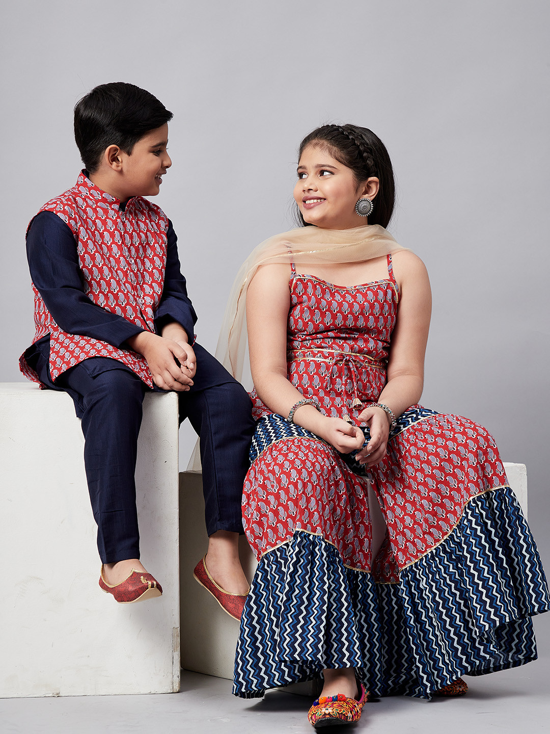 Stylo Bug Boys Navy Blue Ethnic Motifs Printed Kurta with Churidar