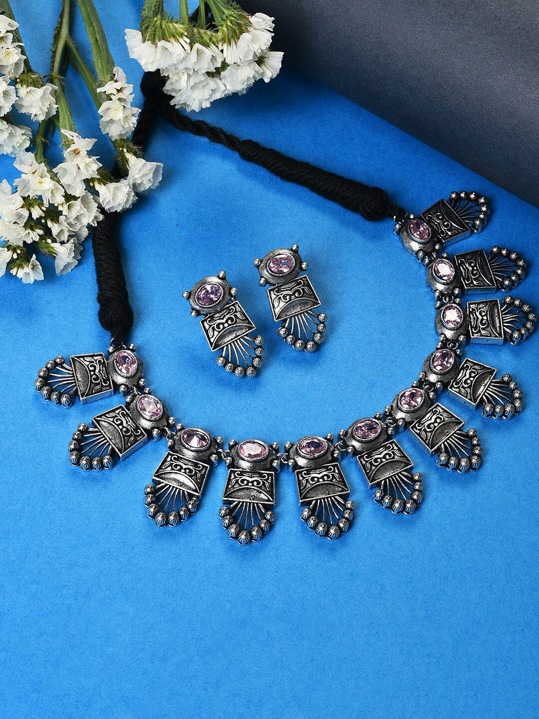 SOHI Silver-Toned Oxidised Choker Jewellery Set
