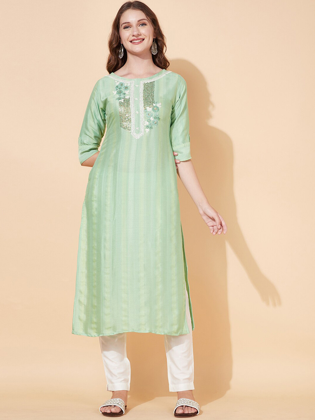 FASHOR Women Light Green Thread Work Kurta