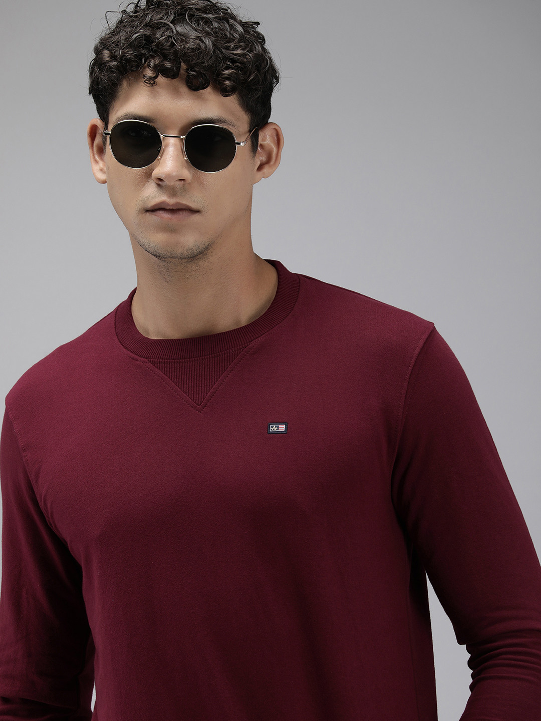 Arrow Round Neck Long Sleeves Sweatshirt