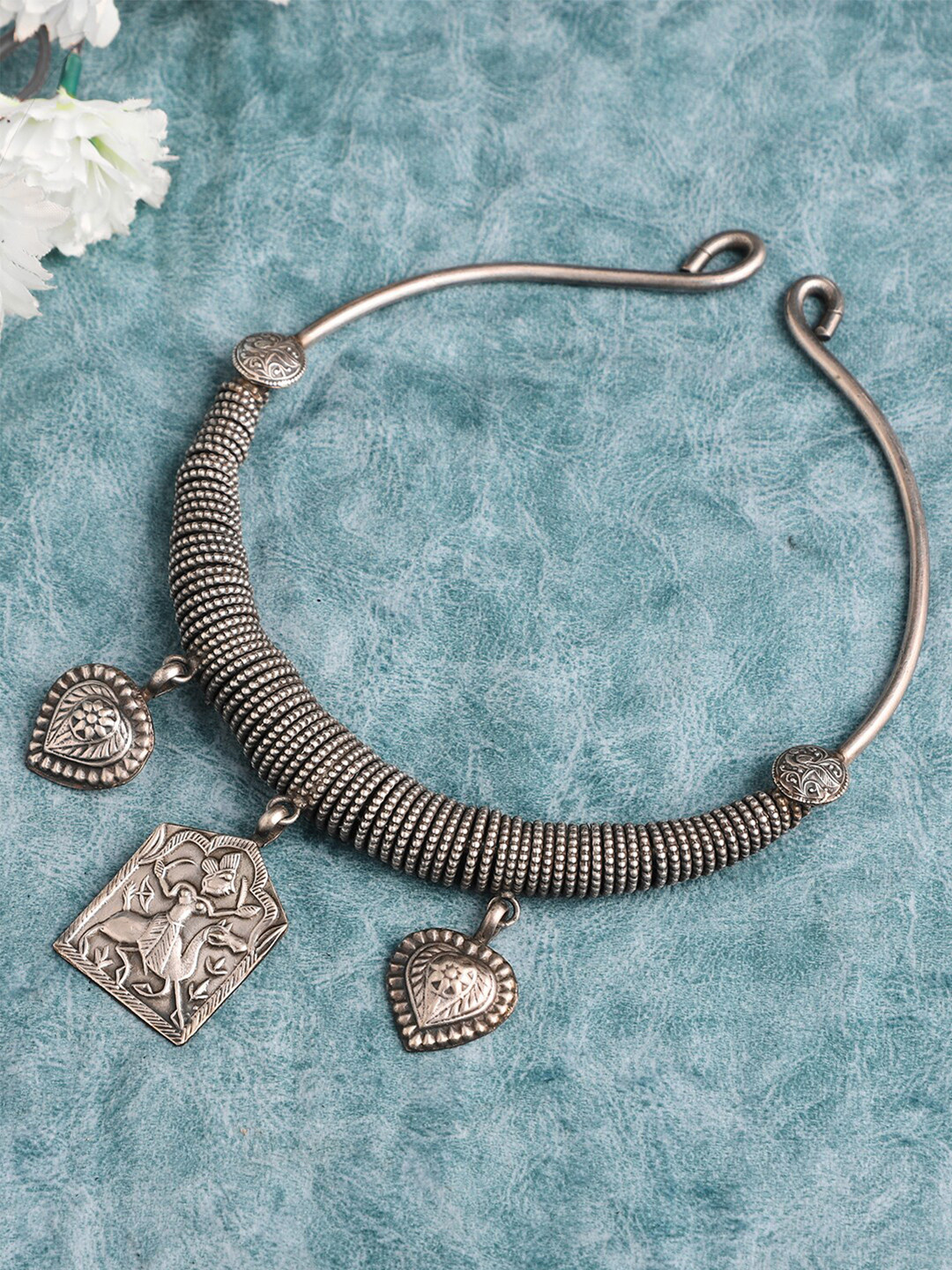 VENI Women Silver-Toned Brass Oxidised Hasli Choker Necklace