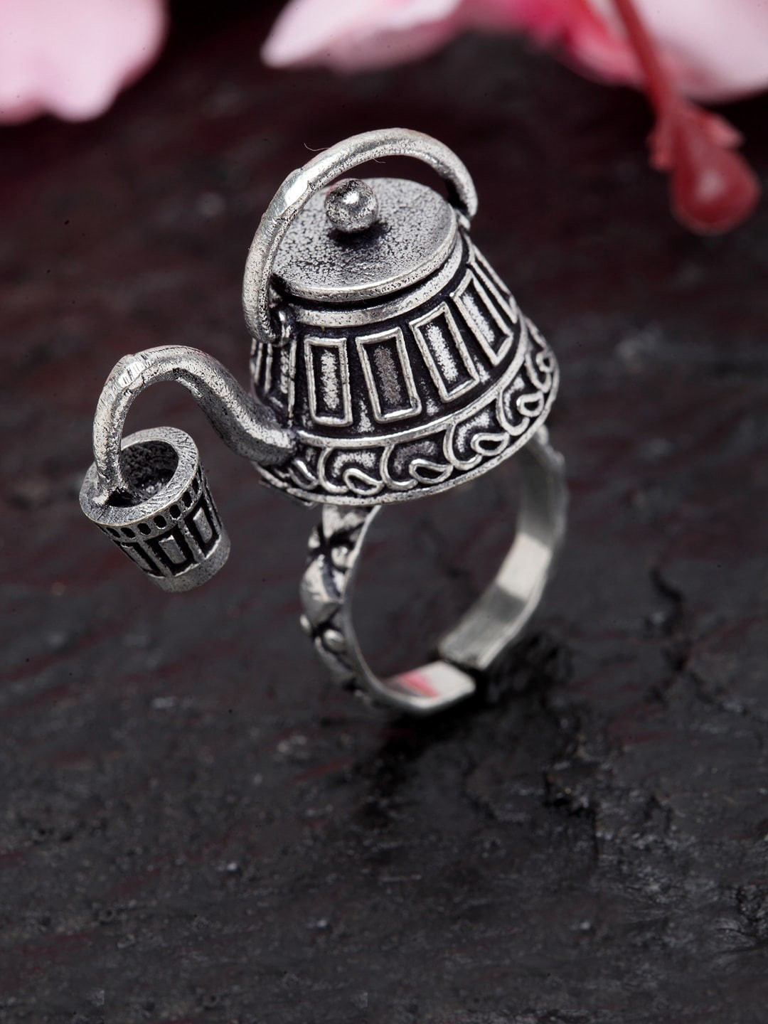 VENI Silver-Plated Oxidised Kettle Ring