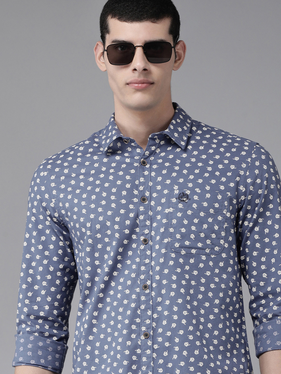 U S Polo Assn Denim Co Men Blue And White Slim Fit Floral Printed Pure Cotton Casual Shirt