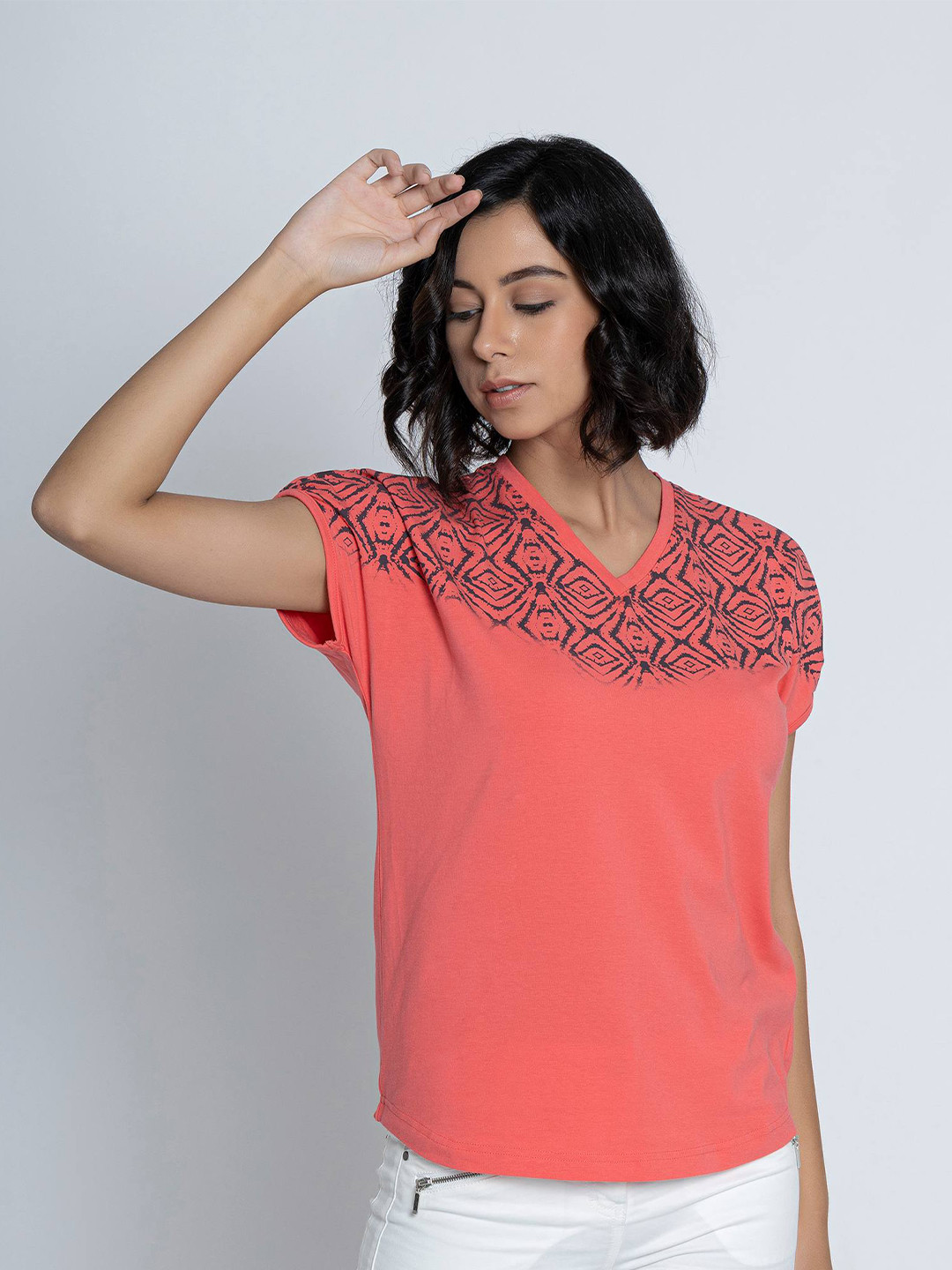 B.Copenhagen Women Pink V-Neck T-shirt