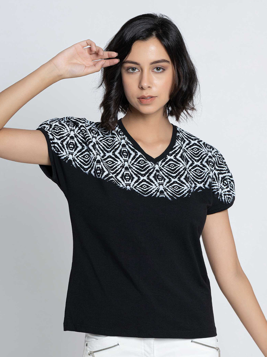B.Copenhagen Women Black Tribal V-Neck Extended Sleeves T-shirt