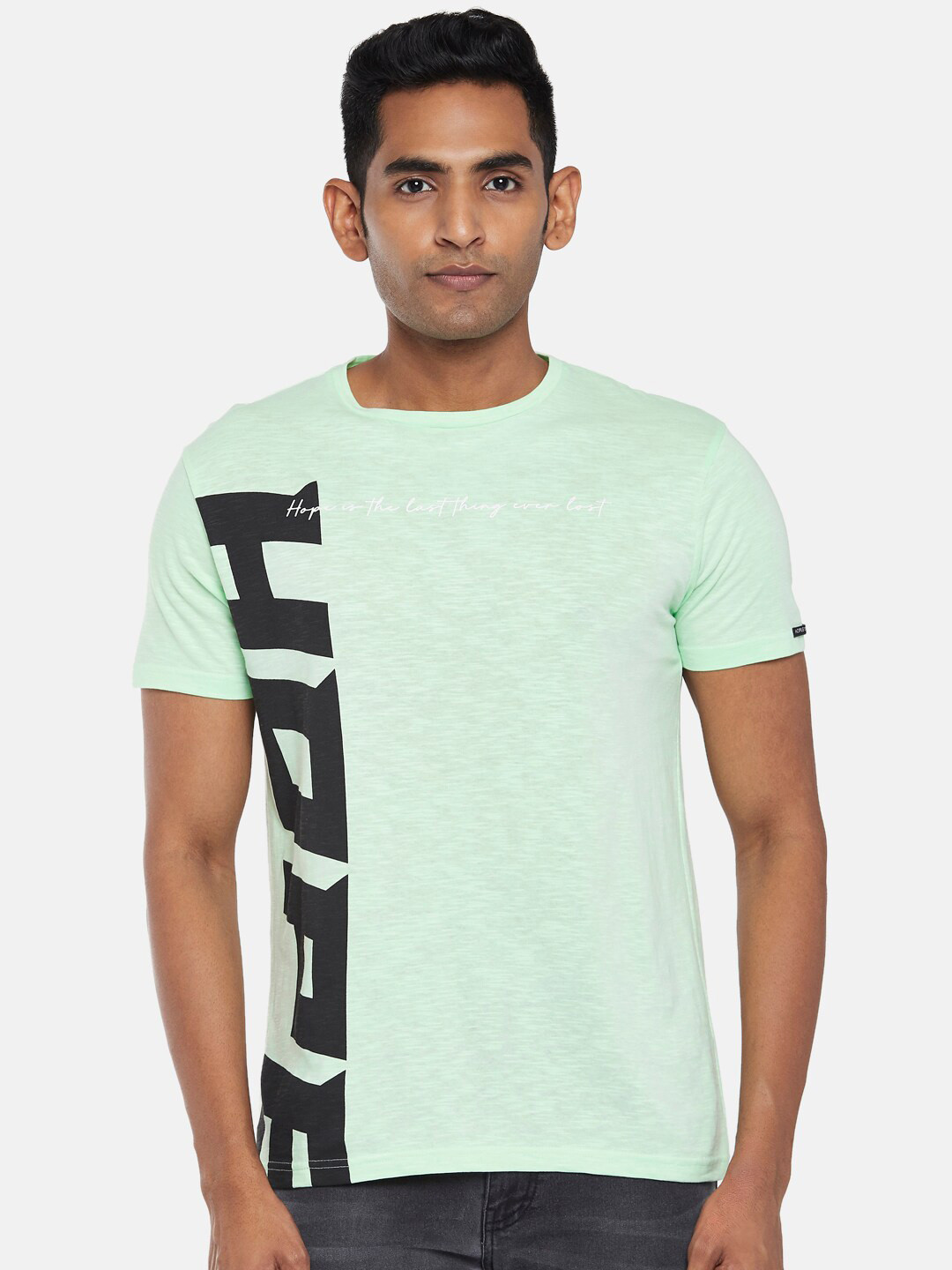 People Men Green Typography Printed Slim Fit T-shirt