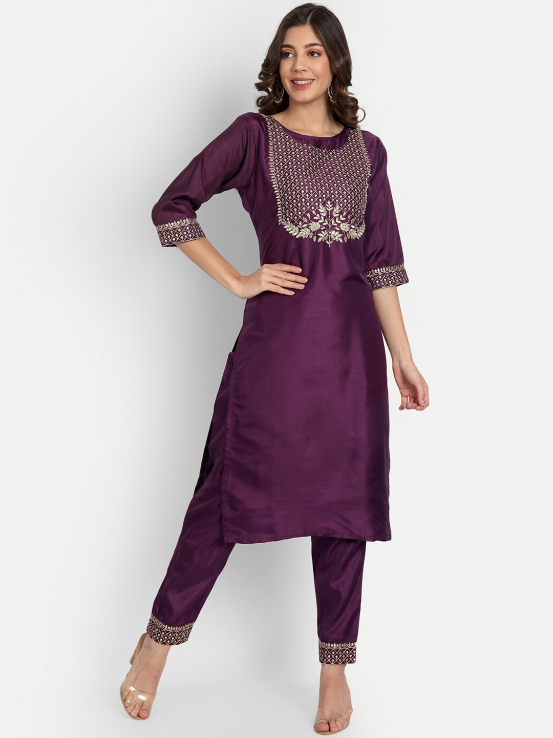 VredeVogel Women Purple Embroidered Kurta with Trousers