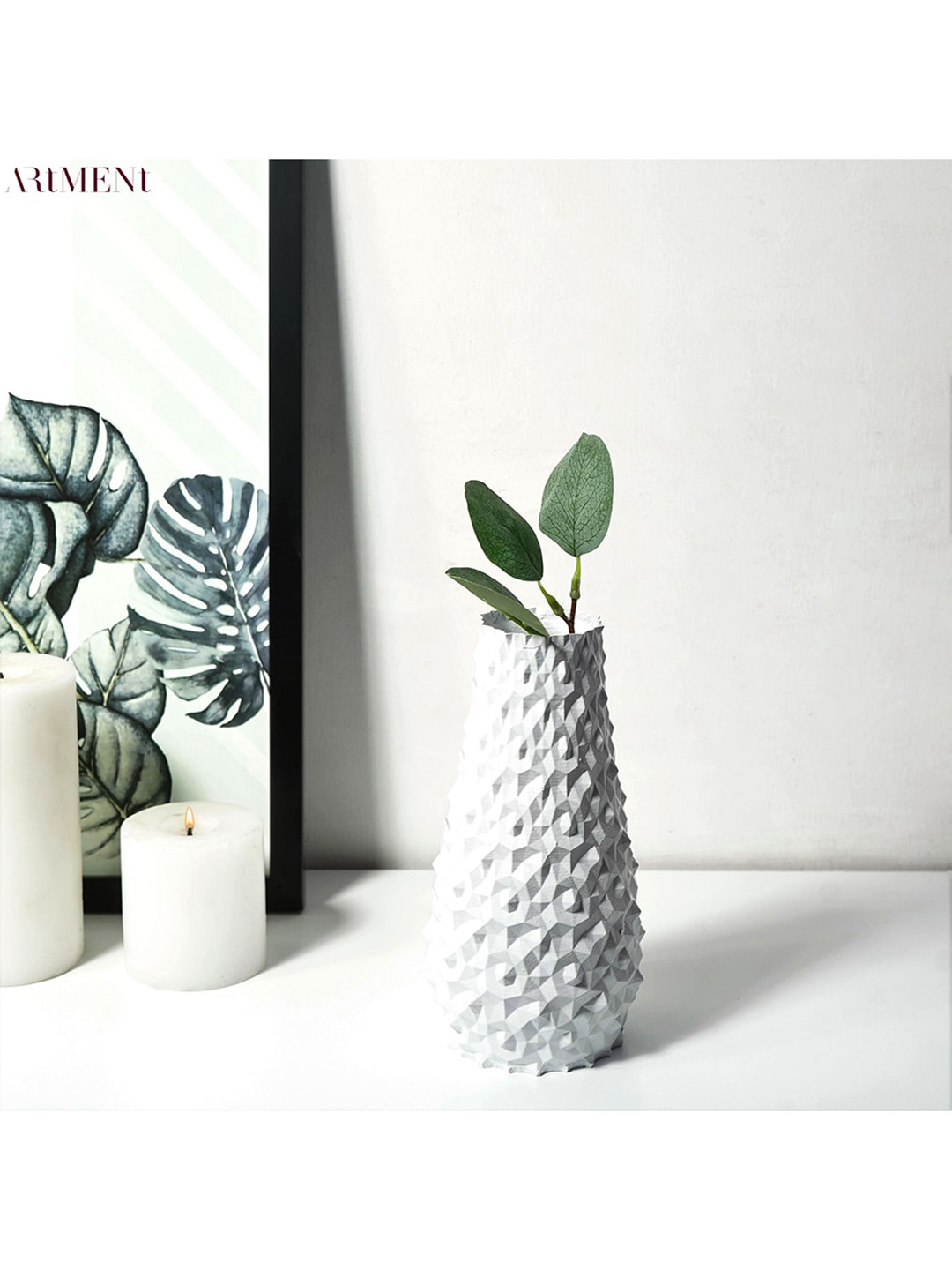 THE ARTMENT White Surreal 3D Pine Cone Vase