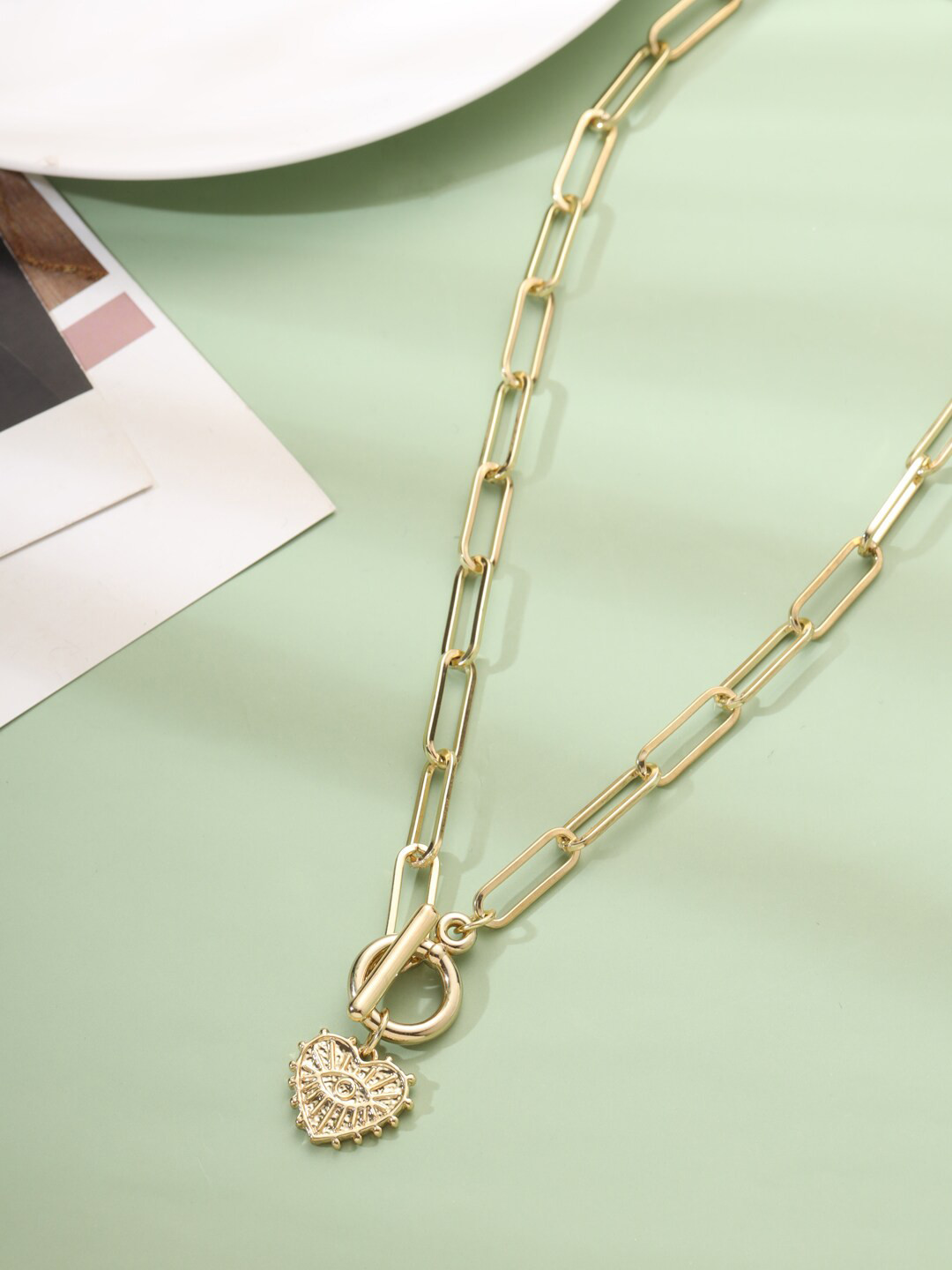 kashwini Women Gold-Toned Brass Heart Chain Necklace