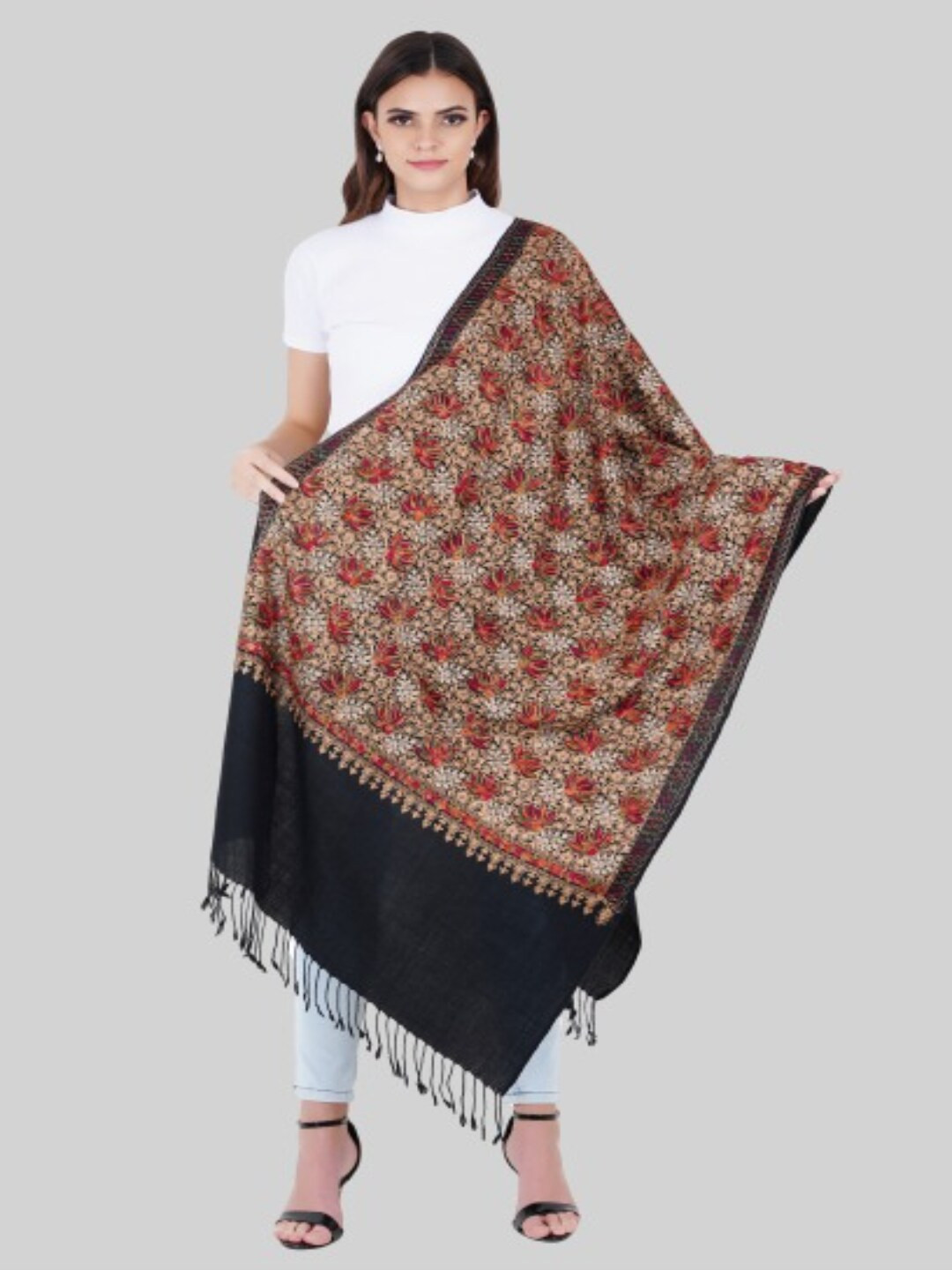 MUFFLY Women Black & Green Embroidered Woolen Stole