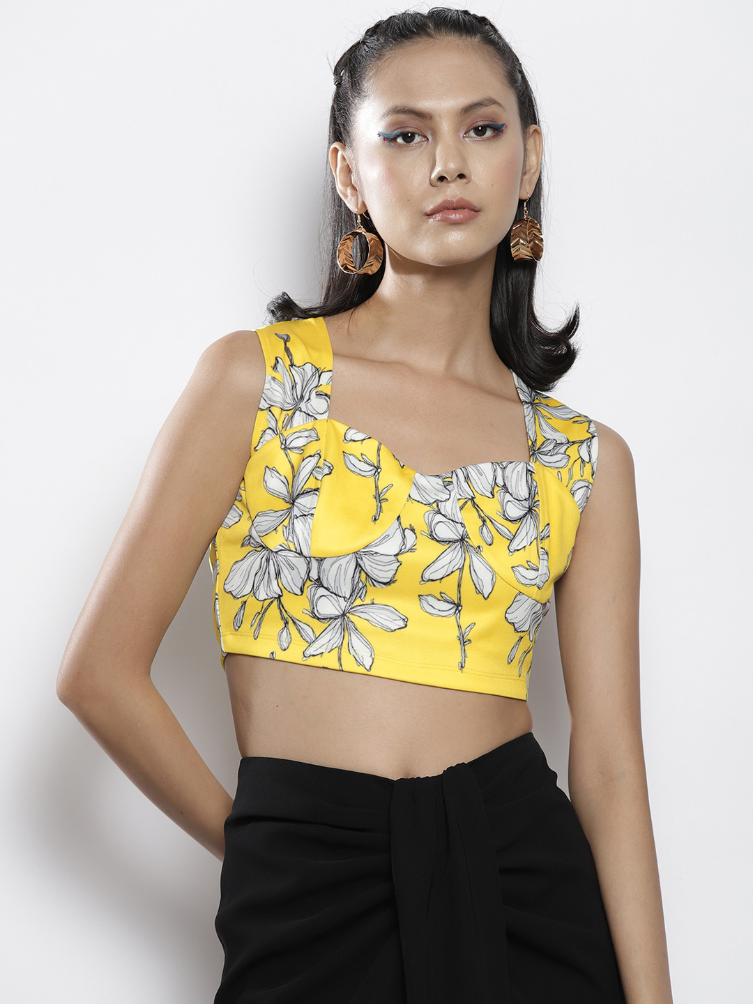 SASSAFRAS Yellow & White Floral Print Sweetheart Neck Scuba Crop Top