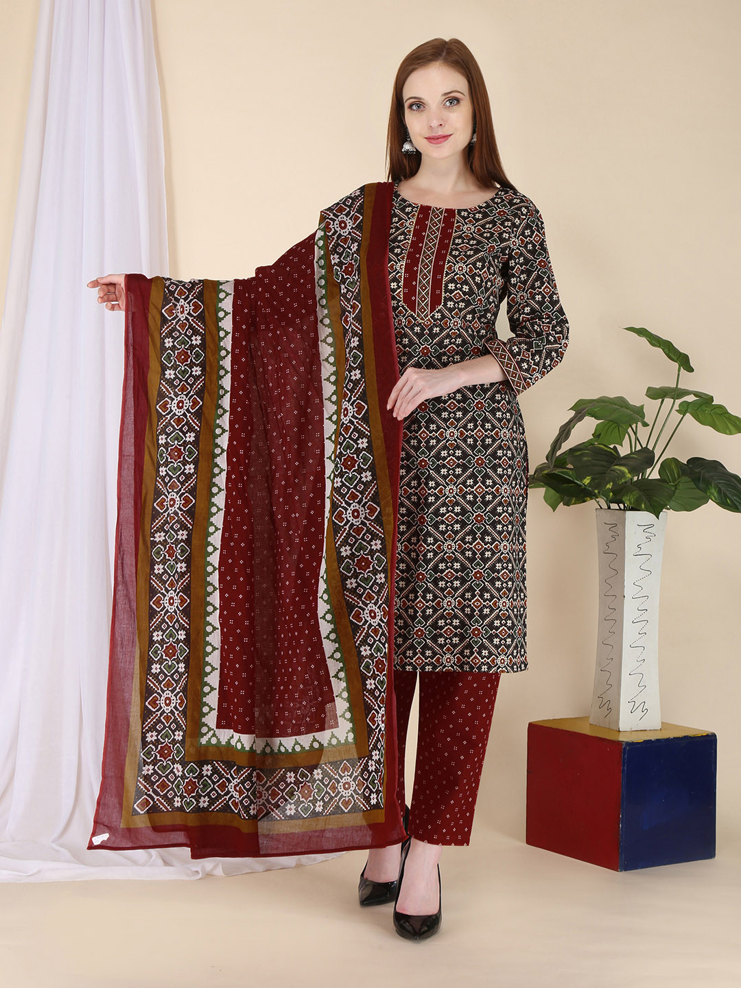 ERISHA Women Black Ethnic Motifs Printed Pure Cotton Kurta with Trousers & With Dupatta