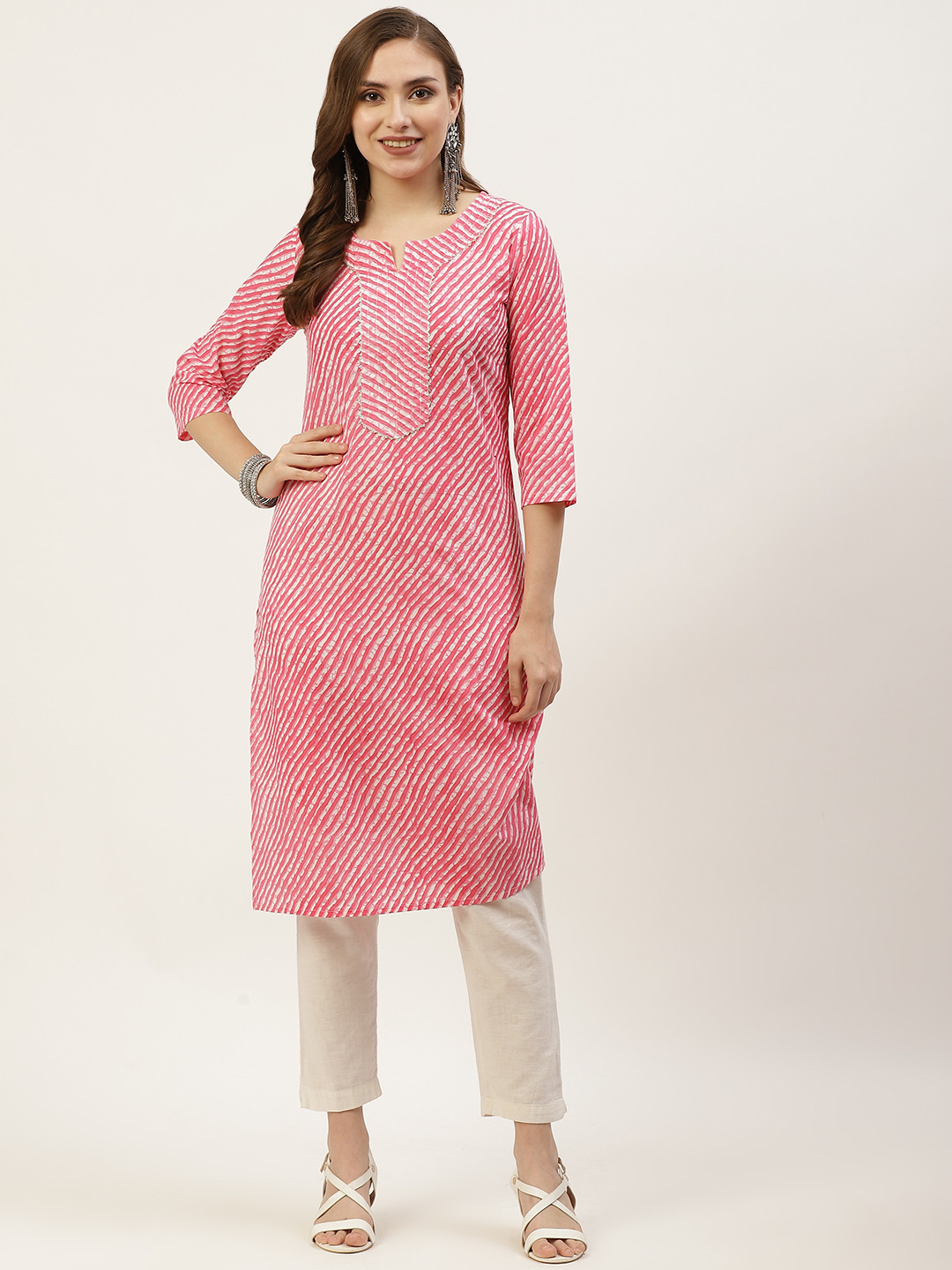 FERANOID Women Red & White Bandhani Printed Gotta Patti Tiering Kurta