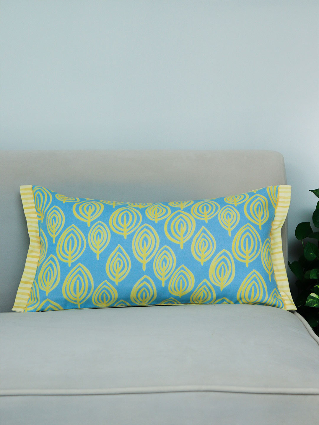 ZEBA Blue Abstract Polyester Quick-Dry Rectangle Cushion Cover -12x22In
