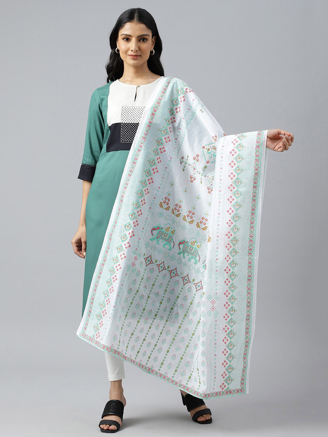 W White & Green Printed Dupatta