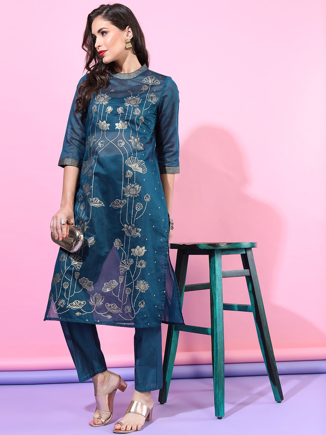 Vishudh Women Teal Floral Printed Kurta with inner & Dupatta