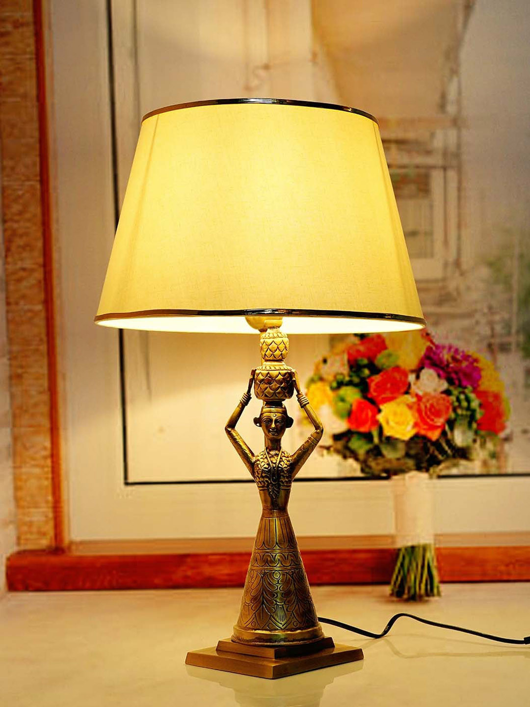 Fos Lighting Off White & Gold-Colored Solid Antique Table Lamps