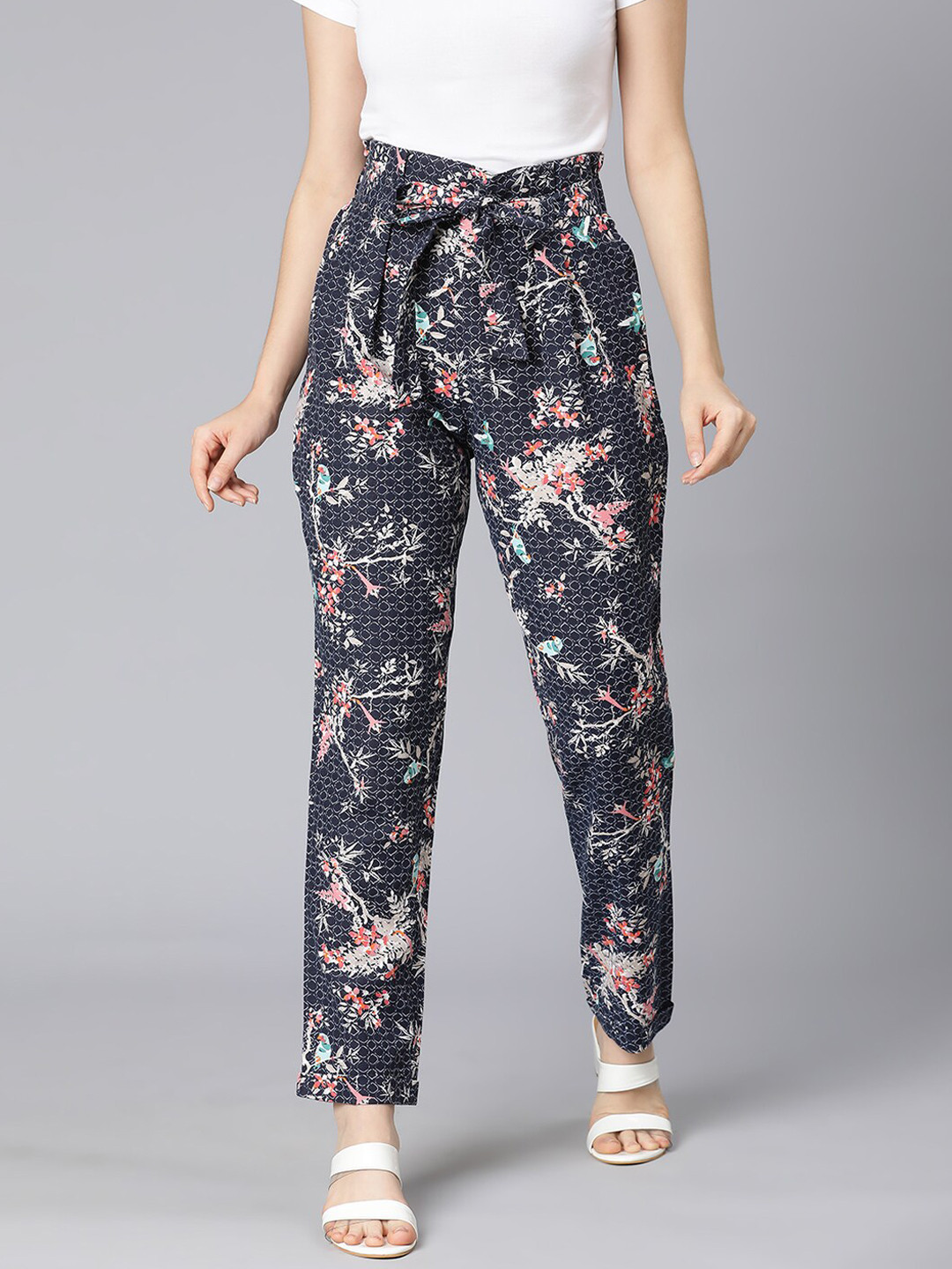 Oxolloxo Women Navy Blue Floral Printed Trousers