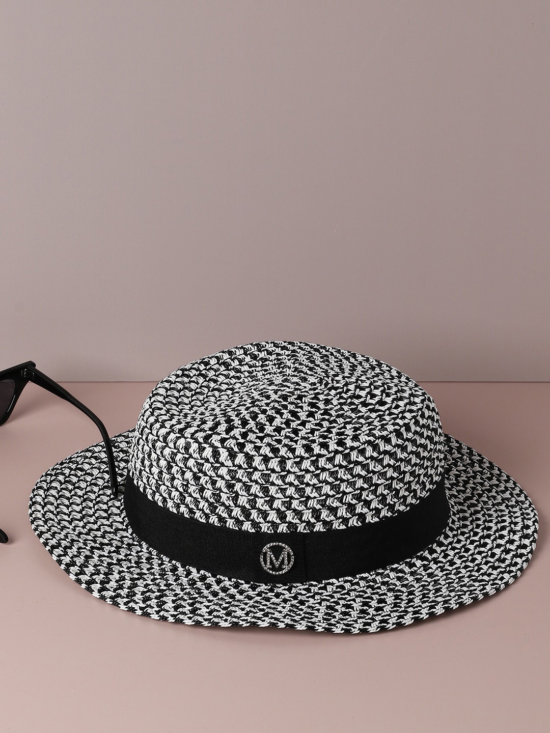 HAUTE SAUCE   Women Black & White Textured Sun Hat