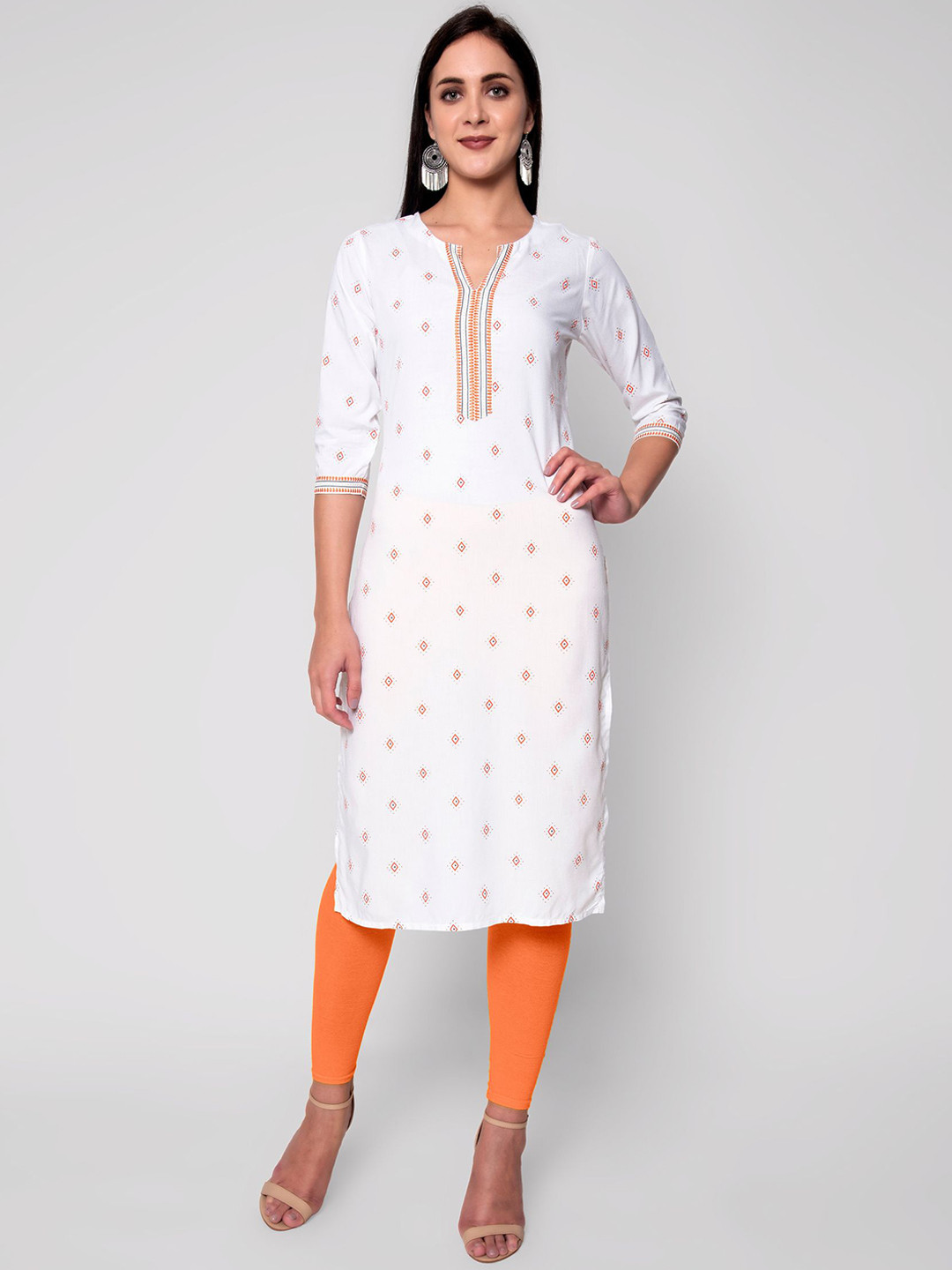 God Bless Women White Geometric Embroidered Thread Work Kurta