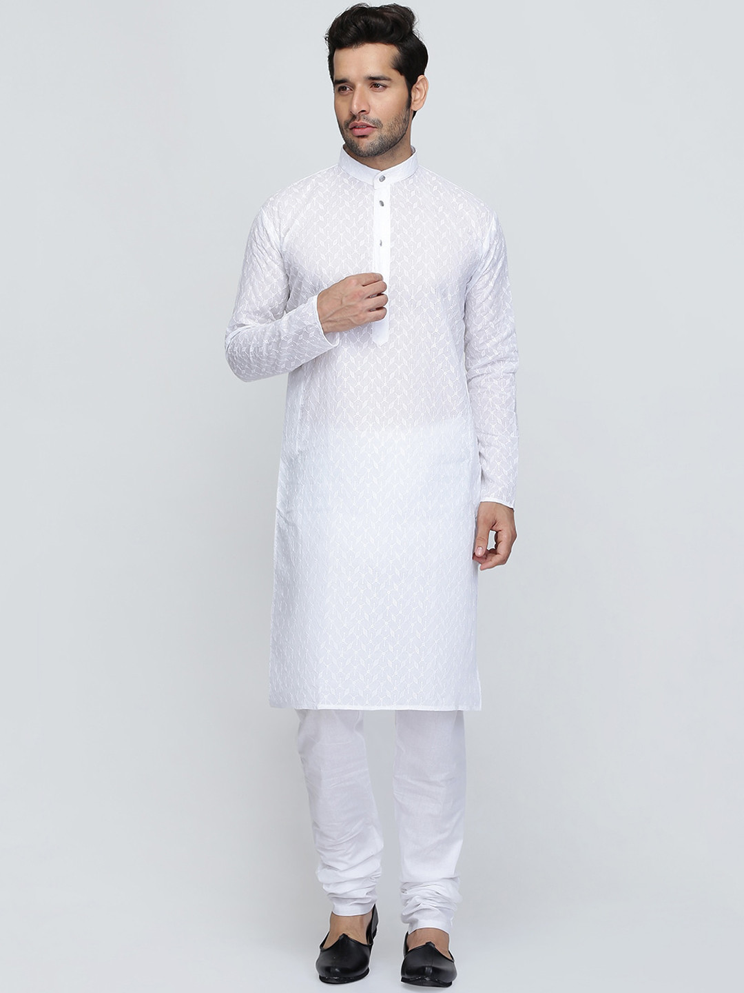 ROYAL KURTA Men's White Floral Embroidered Pure Cotton Kurta With Pyjama