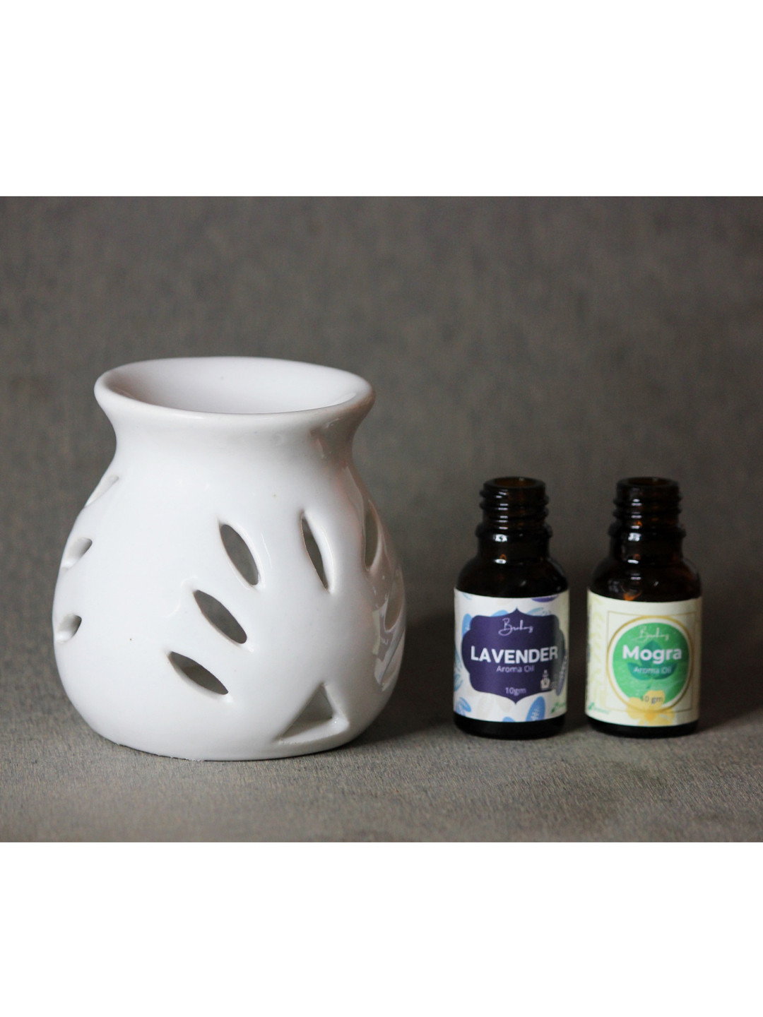 Brahmz White Ceramic Aroma Oil Diffuser Burner with 2 Aroma Oils