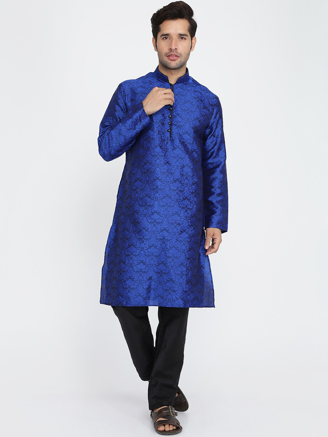 ROYAL KURTA Men Blue Floral Kurta with Pyjamas
