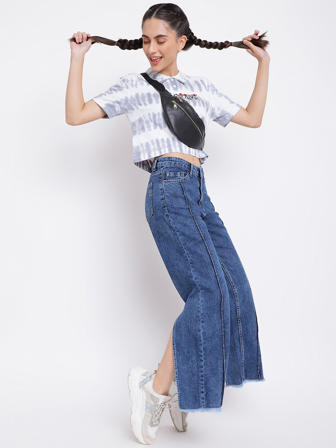 Belliskey Women Blue & White Printed Peter Pan Collar T-shirt