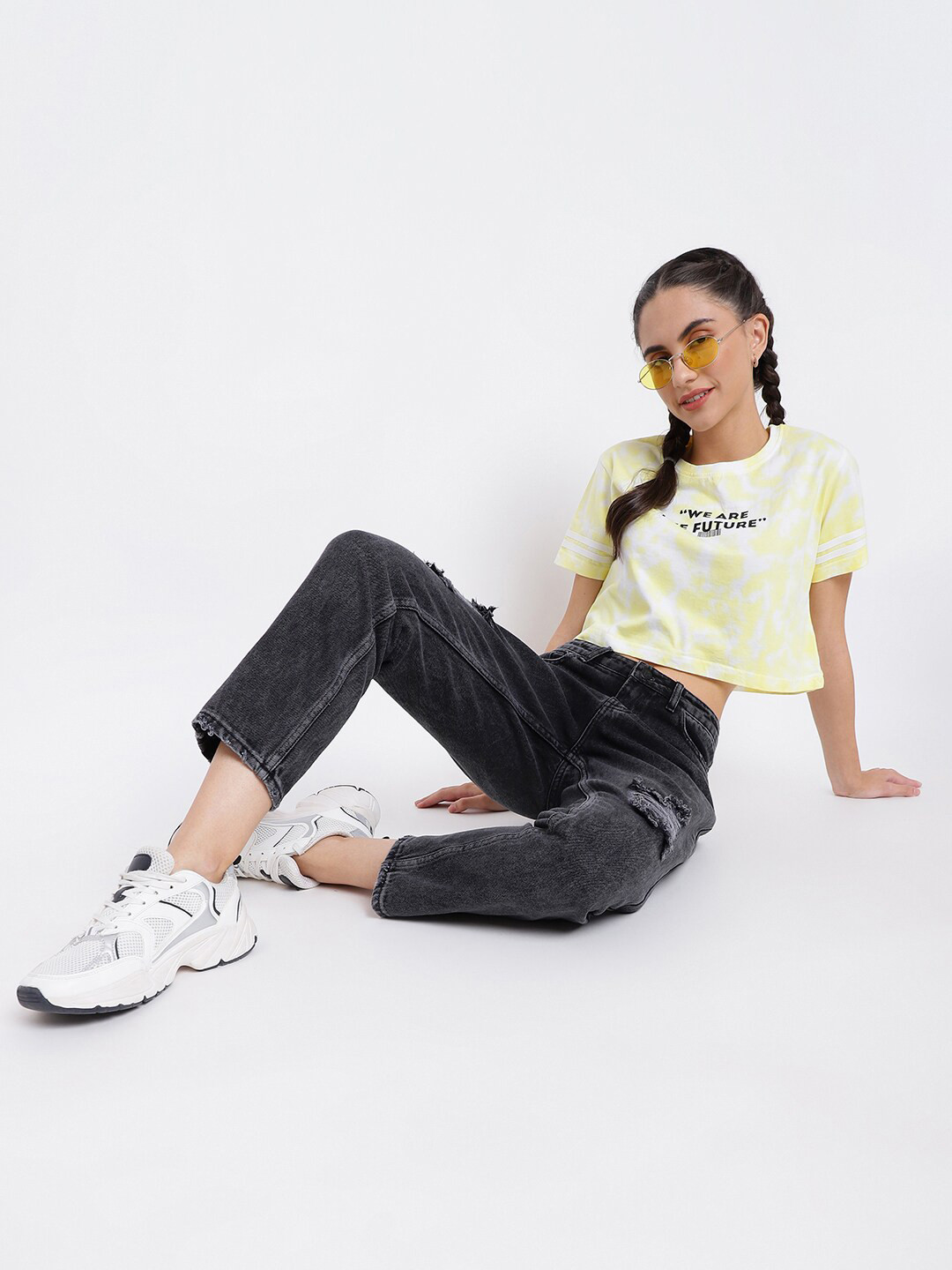 Belliskey Women Yellow & White Tie and Dye Printed Crop T-shirt